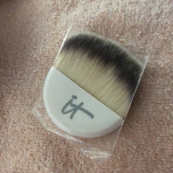 RichCelebration Foundation Illumination foundation - Picture 4 of 7